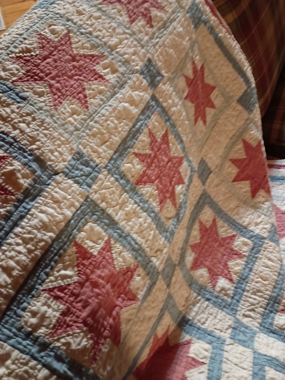 Handmade vintage quilt 68" x 80" - Picture 3 of 5